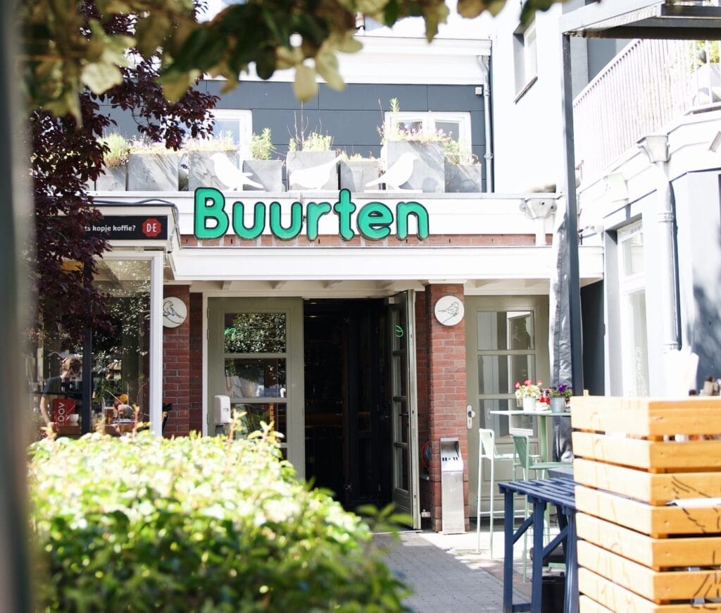 Ingang van Buurten in Oost liggend