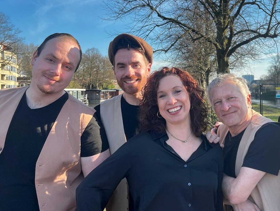 Gluren bij de Buren - Chesterfield