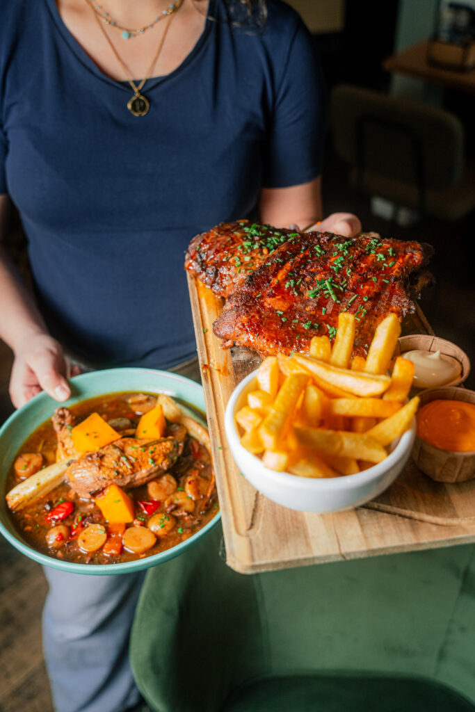 spareribs worden geserveerd
