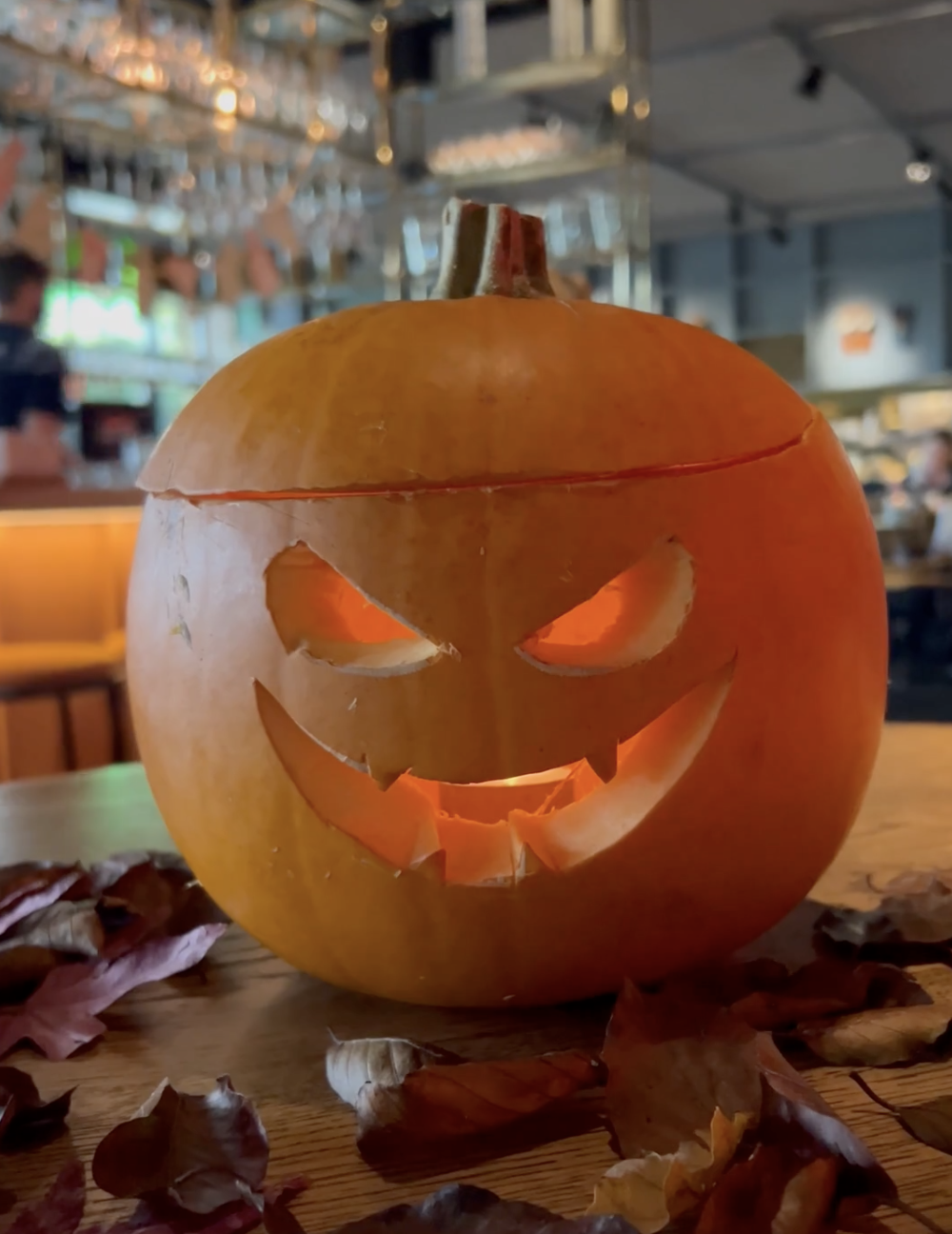 Uitgeholde pompoen - halloween Buurten in de Gaard